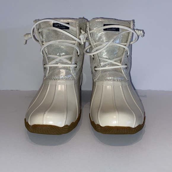 Girls Sperry Boot. Size 3 little girl. - Picture 2 of 6